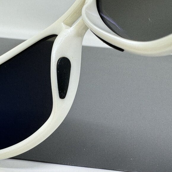 Costa Del Mar Pumphouse Sunglasses White Pearl frame blue Glass lens Japan